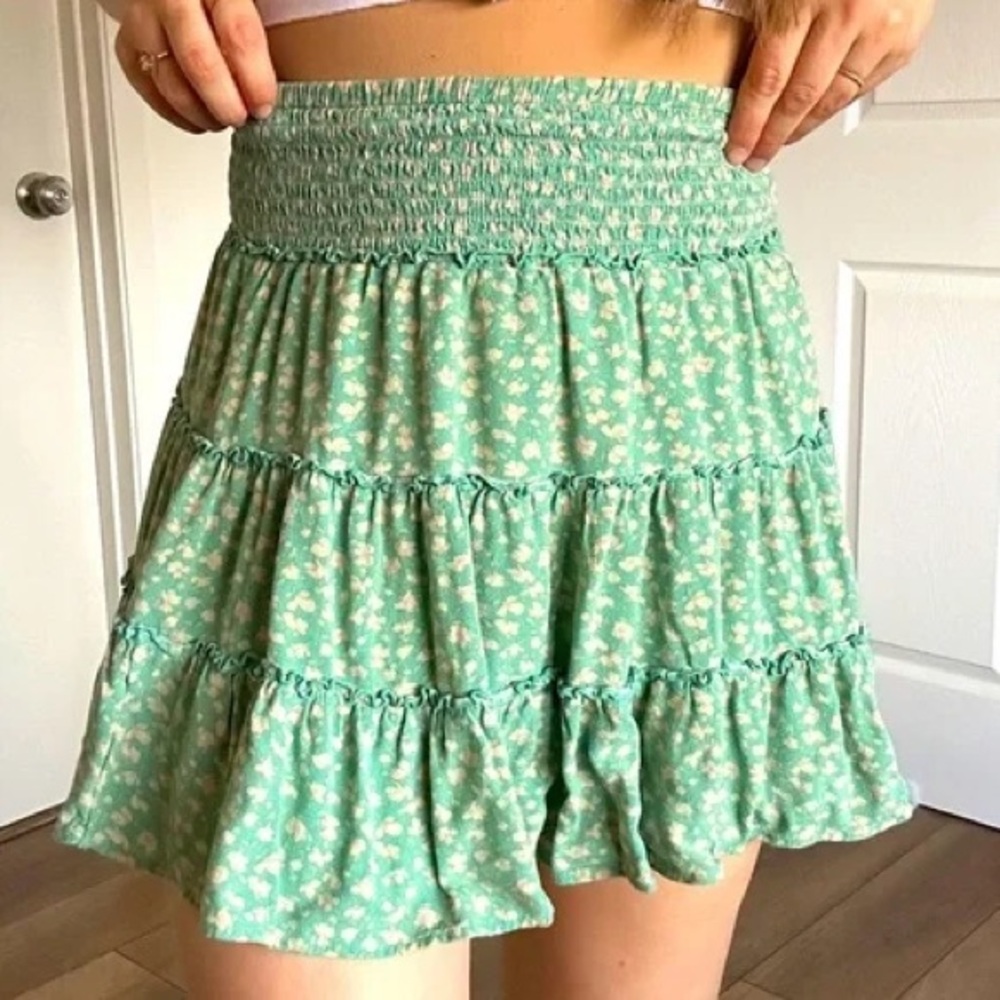 American Eagle Floral Green Ruffle Skirt